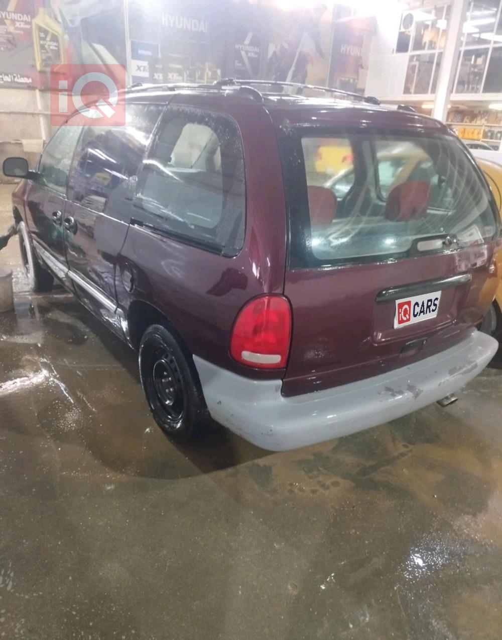 Dodge Caravan